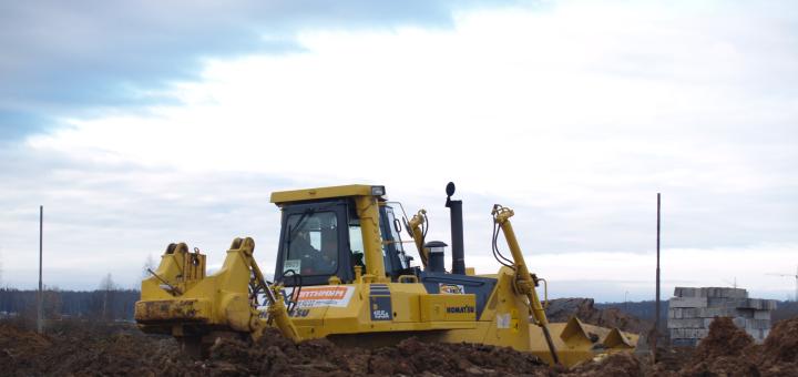Компания Техоптимум-земляные работы.
Бульдозер komatsu D155A компании Техоптимум.