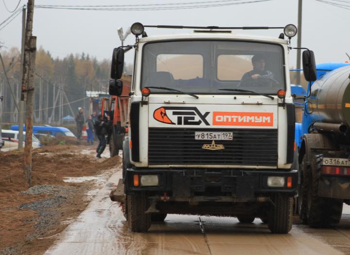 Компания Техоптимум-земляные работы.
Поливомоечная машина МАЗ компании Техоптимум.
