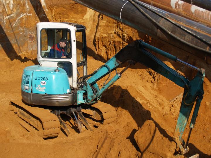 Компания Техоптимум-земляные работы.
Мини-экскаватор Kobelco 40SR компании Техоптимум.