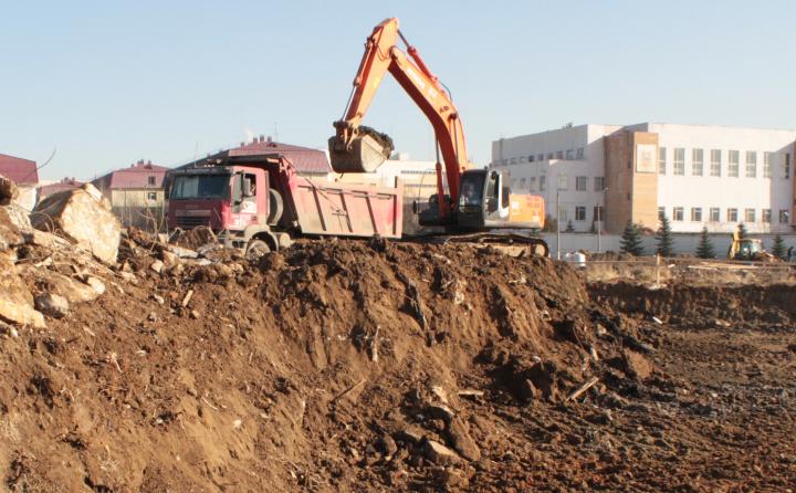 Компания Техоптимум-земляные работы.
Гусеничный экскаватор Hitachi ZX 330 компании Техоптимум.