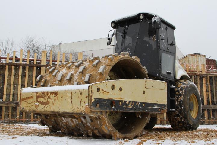 Компания Техоптимум-земляные работы.
Грунтовый каток Ingersoll Rand SD-122DX с кулачковым бандажом компании Техоптимум.