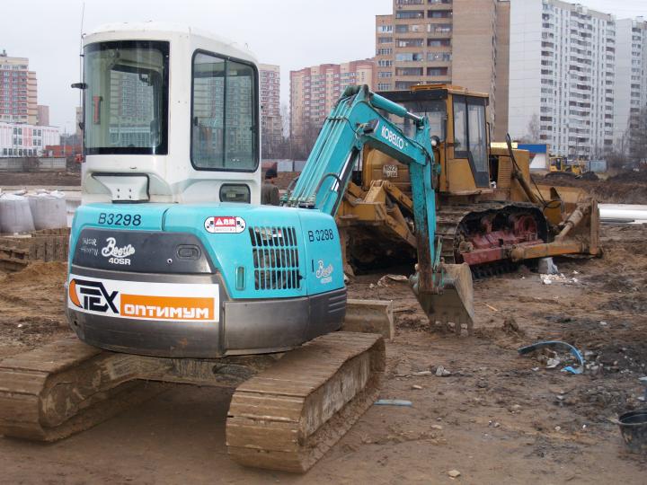 Компания Техоптимум-земляные работы.
Мини-экскаватор Kobelco 40SR компании Техоптимум.